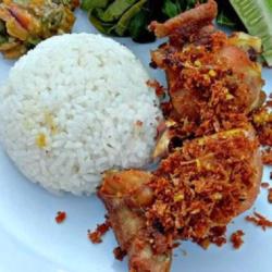 Nasi Ayam Penyet Tepong Bumbu Laos