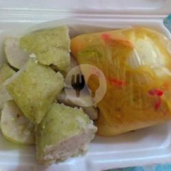 Lontong Sayur Pedes Bonus Teh