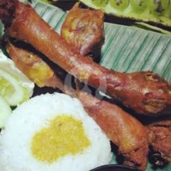 Lalapan Kepala Bebek Goreng Plus Nasi