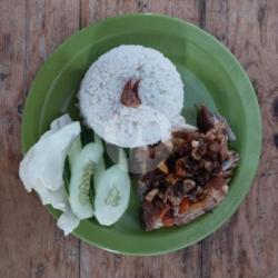 Ayam Gepuk Sambal Matah