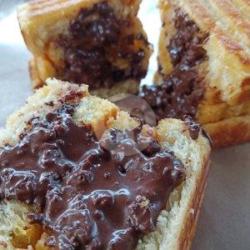 Roti Bakar Choco Crunchy Coklat