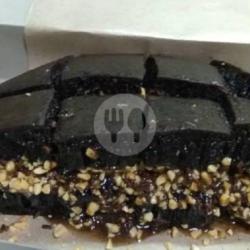 Black Coklat   Kacang