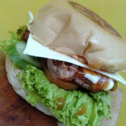 Beef Burger Tebal   Keju