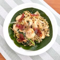 Kwetiau Mie Goreng Isi