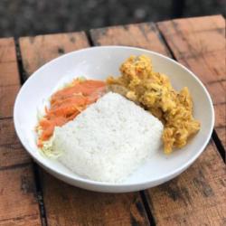 Nasi Ayam Salted Egg