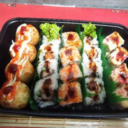 Discount 50 Persen 1 (karage Roll 8pcs, Spicy Crispy Roll 8pcs, Takoyaki Mix 4pcs)