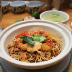 Mie Tomyum Ayam