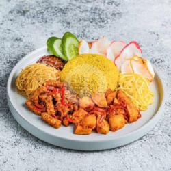 Nasi Kuning Sambal Goreng Kentang