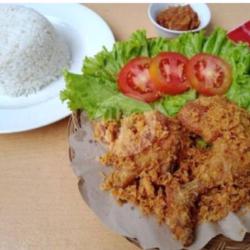 Nasi Ayam Kremes Dabu Tarasi