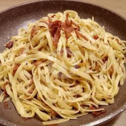 Fettuccine Aglio E Olio