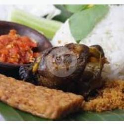 Nasi Hati Amplo Goreng Plus Sambal