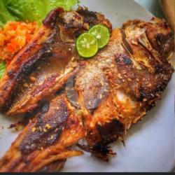 Ikan Bakar Kakap Putih Ukuran Besar,sambal,lalab,(gratis Es Teh Manis/es Jeruk)