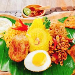 Nasi Kuning Tempe Orek