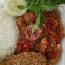 Ayam Geprek Sambal Matah