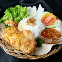 Nasi Ayam Penyet / Geprek