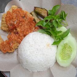 Nasi Ayam Geprek Sambal Merah