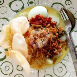 Lontong Medan Telur Rebus.