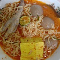 Mie Indomie,cilok,ceker,tahu Kuning