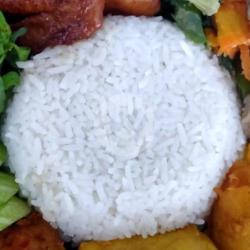 Nasi   Telor    Tahu/tempe  Tumis   Sambel