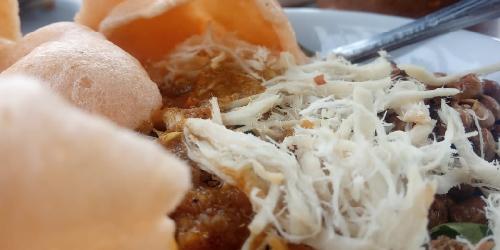 Bubur Ayam Dan Mie Ayam Khas Abah Bandung, Sukatani, Ilir Timur 2