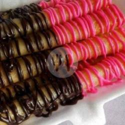 Pisang Roll Coklat Strawberry