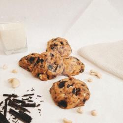 Chocolate Cashew Soft Cookies (3 Pcs)