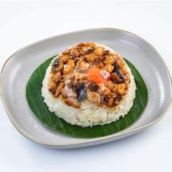 Lo Ma Gai (nasi Ketan Ayam Kecap)