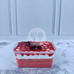 Cake Box Strawbery Jam