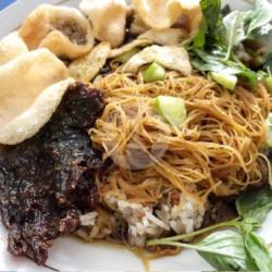 Nasi Uduk Daging Sapi Dendeng/goreng