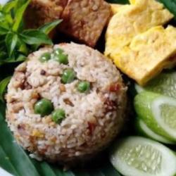 Nasi Tutug Oncom Tahu Tempe