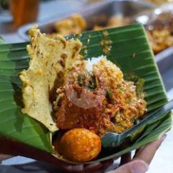 Nasi Pecel Telur Ceplok (beli 2 Gratis Es Teh)