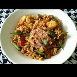 Mie Goreng Makaroni Telor Sosis