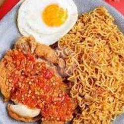 Nasi Mie Telur Ayam Geprek