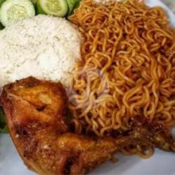 Nasi Indomie   Ayam Goreng