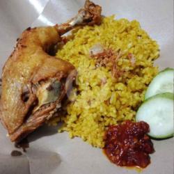 Nasi Kunyit Ayam Free Tempe