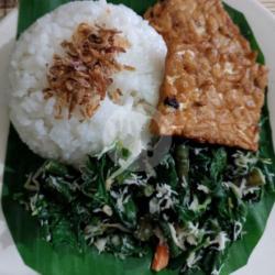 Nasi Urap   Tempe Goreng