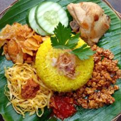 Nasi Kuning   Ayam Bacem Goreng