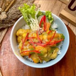 Chicken Curry Rice Bowl With Mix Vegetable