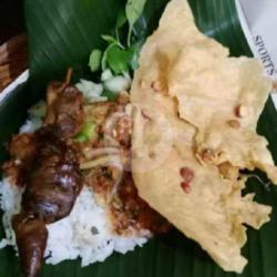 Pecel Jeroan Ati Ayam Kampung