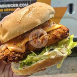 Chicken Chesee Burger