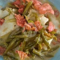 Lontong Kuah Tauco