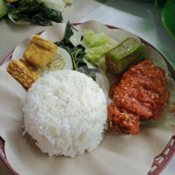 Nasi Tempong Ayam Penyet