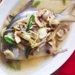 Ikan Bawal Putih Steam/asam Manis