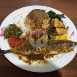 Nasi Ikan Kembung Bakar