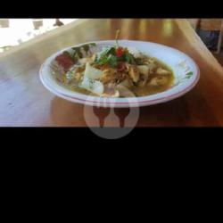 Tipat Curry Ayam