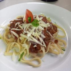 Fettucini Bolognaise