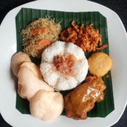 Nasi Uduk Rendang Ayam