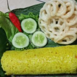 Nasi Kuning Bakar Ayam Suwir