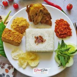 Nasi Uduk Ayam Goreng   Ati Ampela