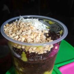 Es Jus Buah Alpukat Toping Keju Meses Kacang. 1 Cup